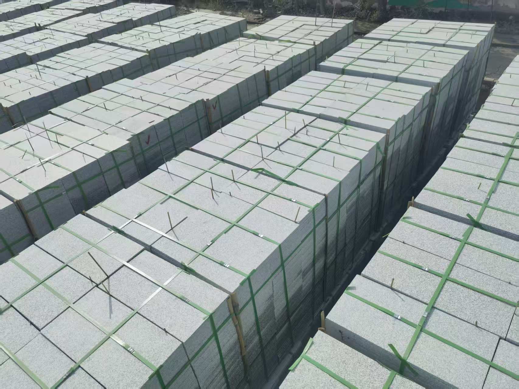 德阳 芝麻白1.8公分火烧300*600地铺，清仓大甩卖