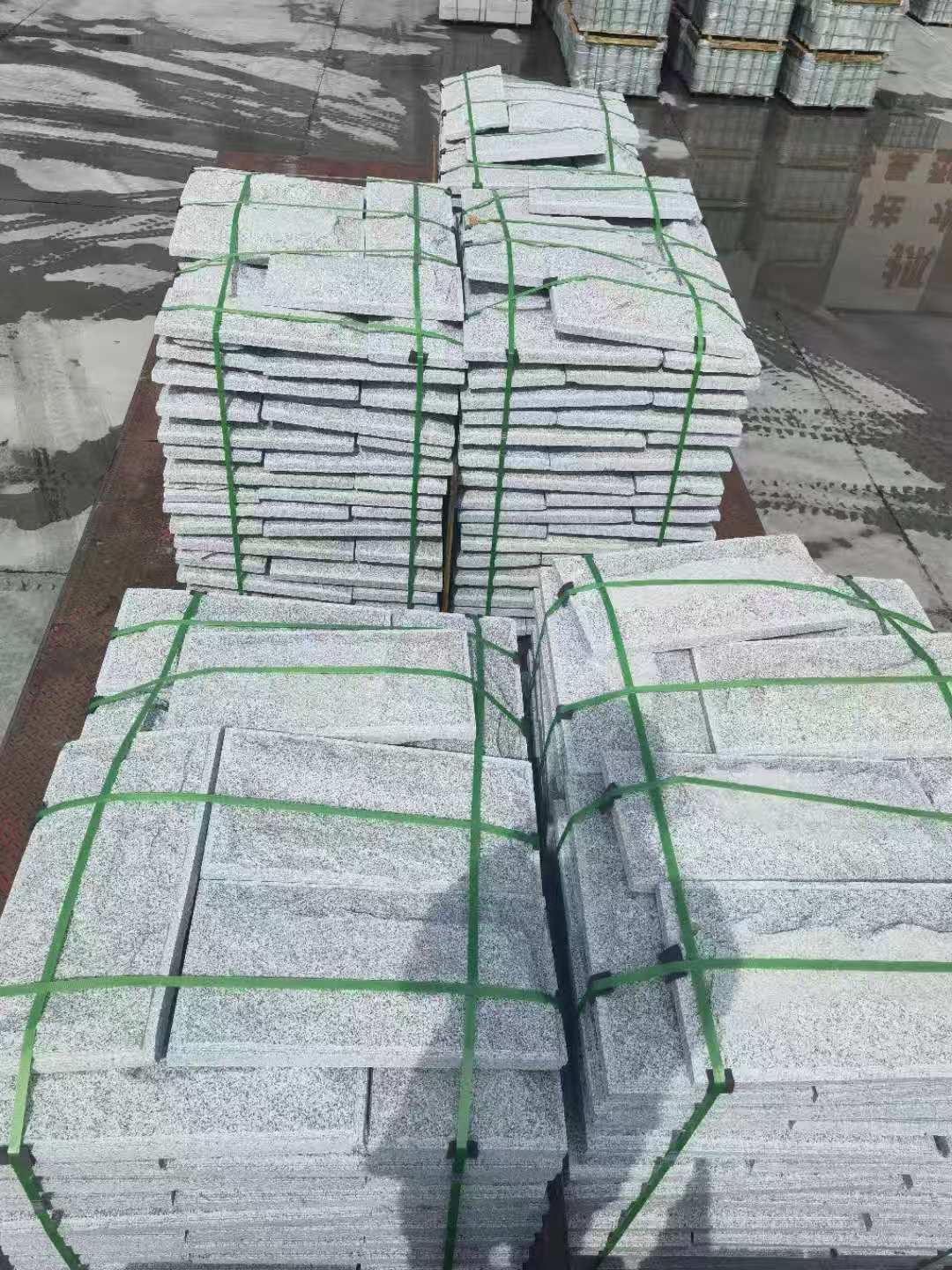 德阳 芝麻白蘑菇石装车出货