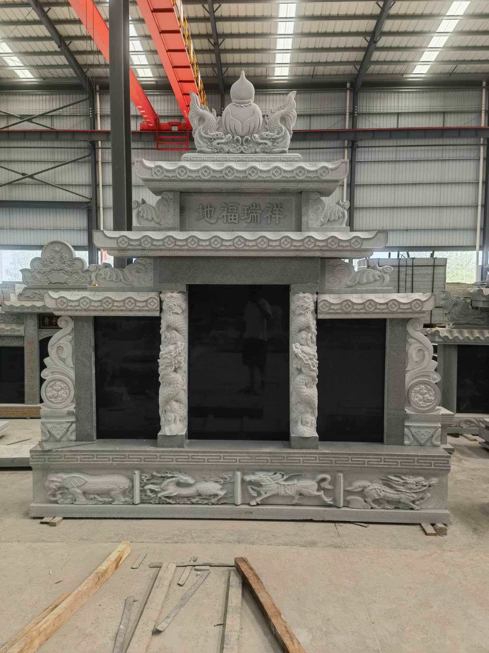 德阳 芝麻灰高档墓碑、土墓，一套也支持定做