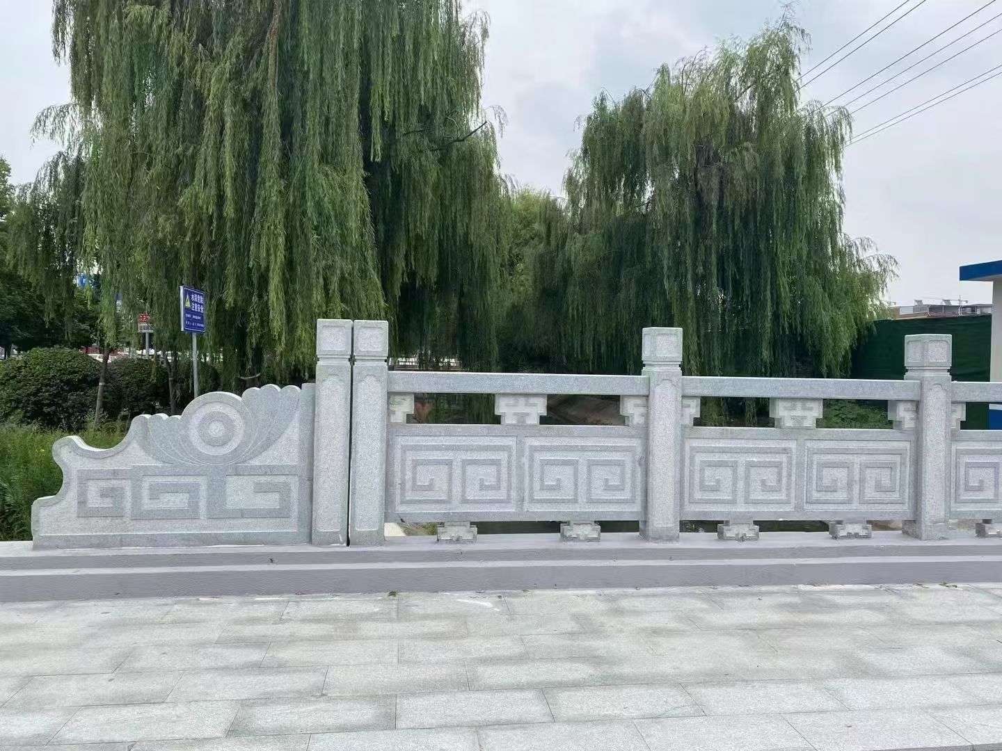 德阳 芝麻灰桥栏杆、河道栏杆安装效果