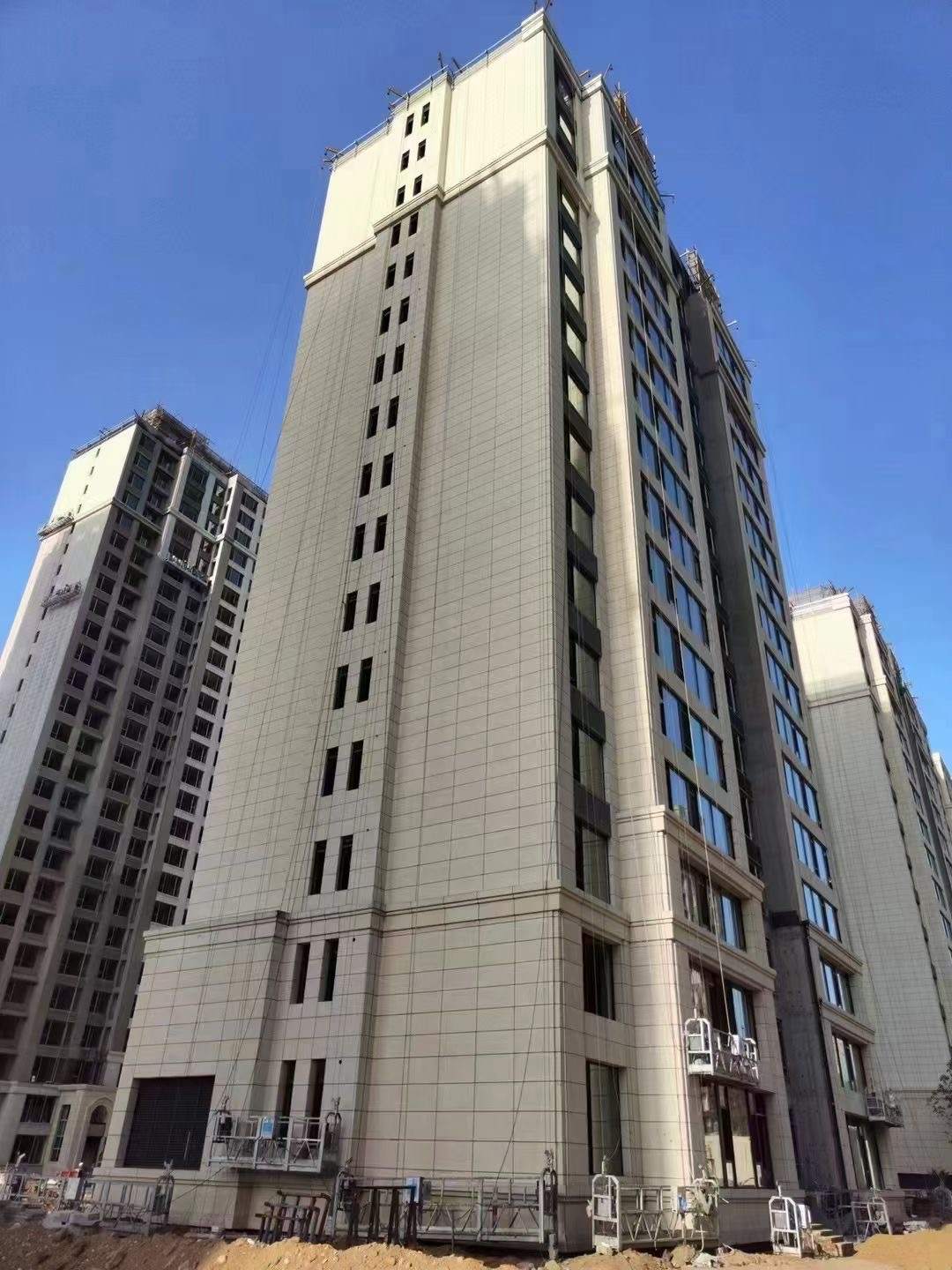德阳黄金麻高端小区，外墙干挂